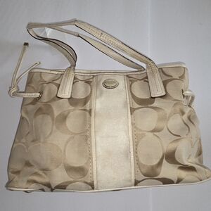 Authentic Preowned Classy COACH Poppy Signature Gold/Tan LARGE Tote Shoulder Bag